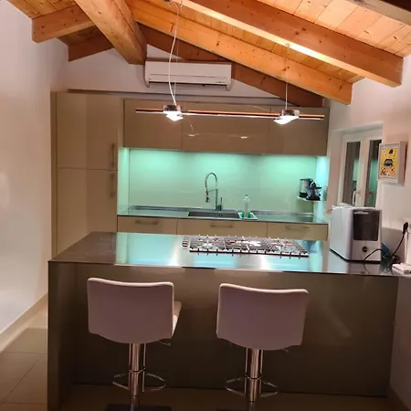Robi Apartament