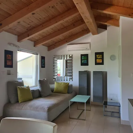 Robi Apartament